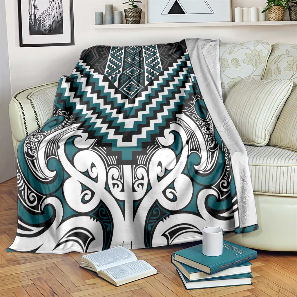 Maori Tukutuku Taniko Motifs Blanket Teal Poutama Mix Kowhaiwhai