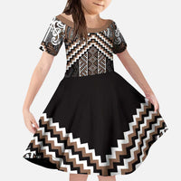 Maori Tukutuku Taniko Motifs Kid Short Sleeve Dress Brown Poutama Mix Kowhaiwhai