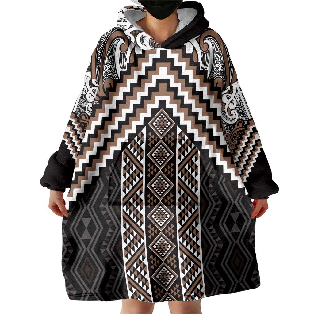 Maori Tukutuku Taniko Motifs Wearable Blanket Hoodie Brown Poutama Mix Kowhaiwhai