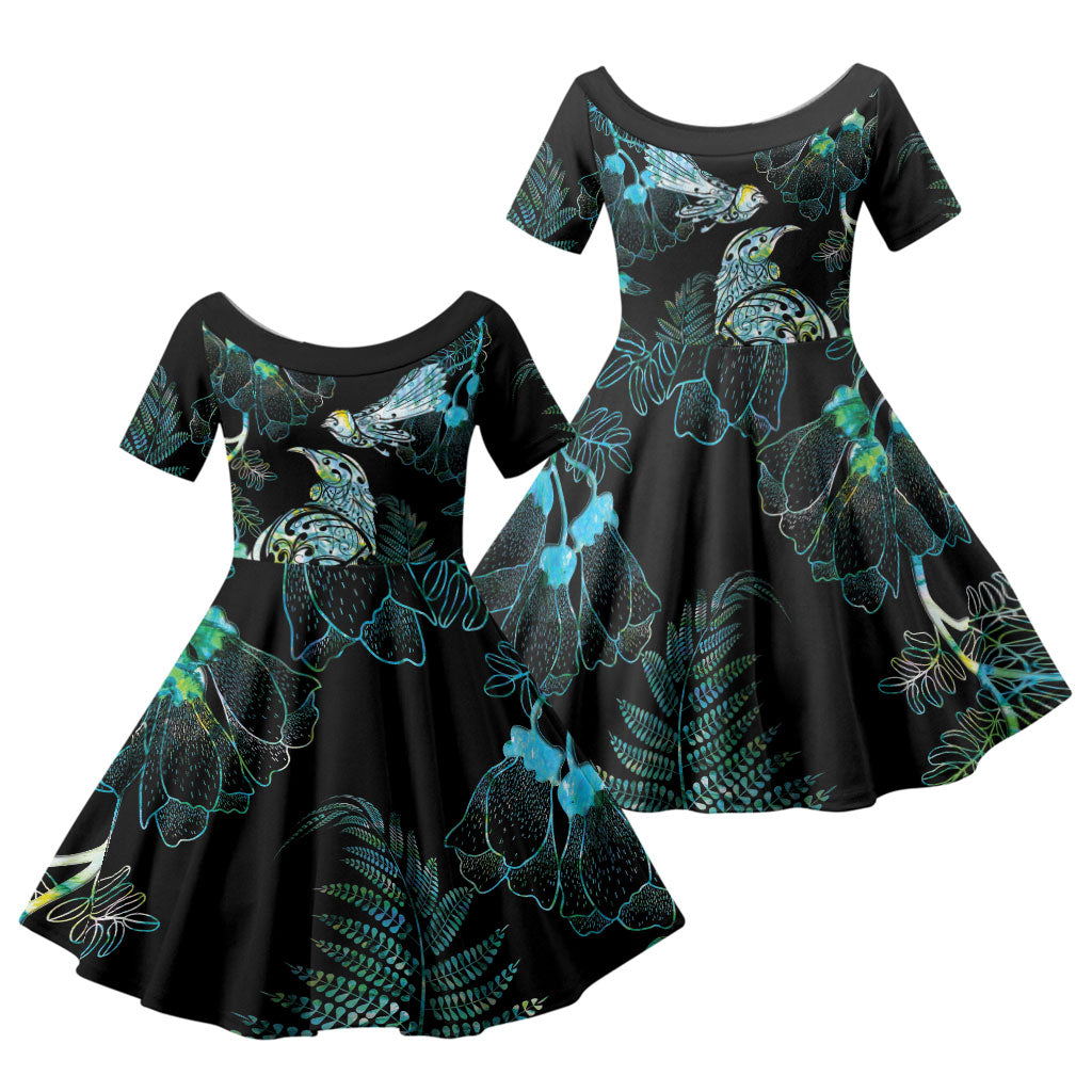 Aotearoa Maori Mahuru Family Matching Short Sleeve Bodycon Dress and Hawaiian Shirt Spring Time - Paua Shell Green LT7 Daughter's Dress Black - Polynesian Pride