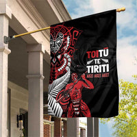 Aotearoa Toitu Te Tiriti Garden Flag Whakairo Wheku LT7 House Flag Black - Polynesian Pride