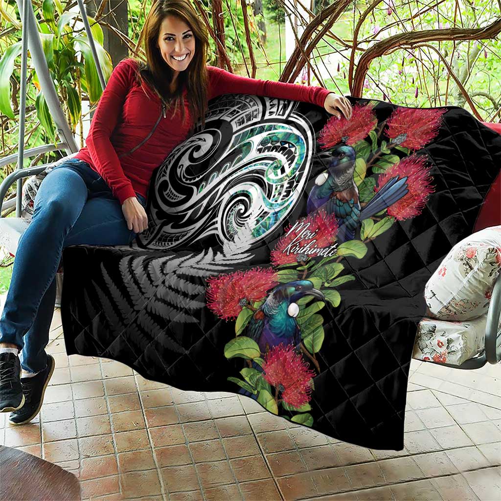Meri Kirihimete New Zealand Quilt Tui on Pohutukawa