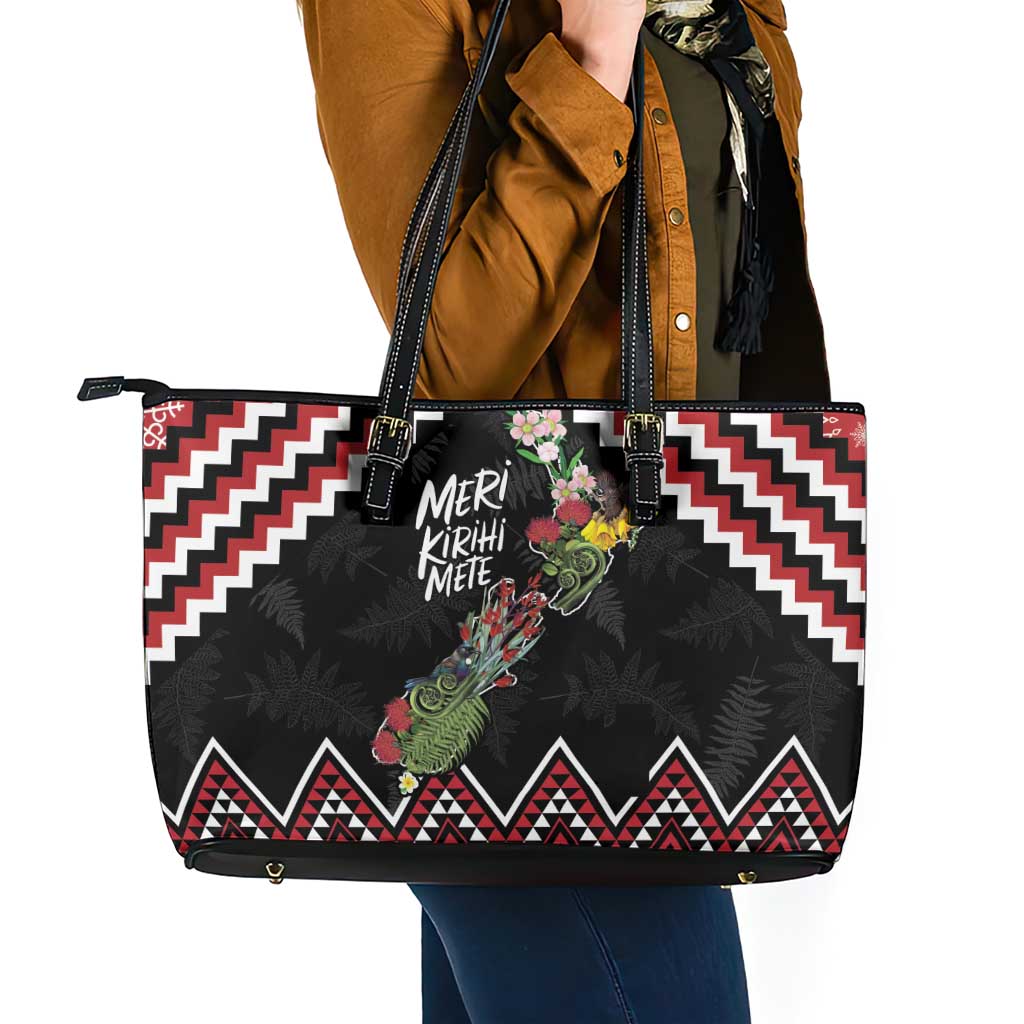 New Zealand Christmas Taniko Poutama Leather Tote Bag Flora Map with Birds - Polynesian Pride