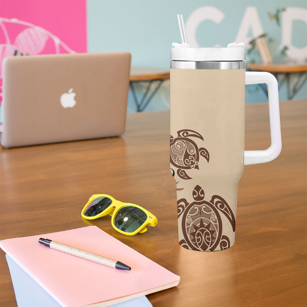 Talofa Samoa Mamanu Siapo Mix Malu Tumbler With Handle Classic Beige Frangipani and Turtles