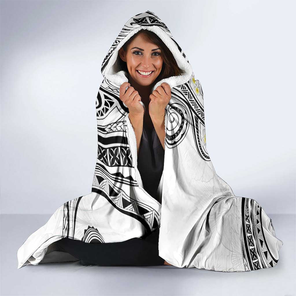 Polynesia Tribal Hooded Blanket White Plumeria Tentacles LT7 - Polynesian Pride