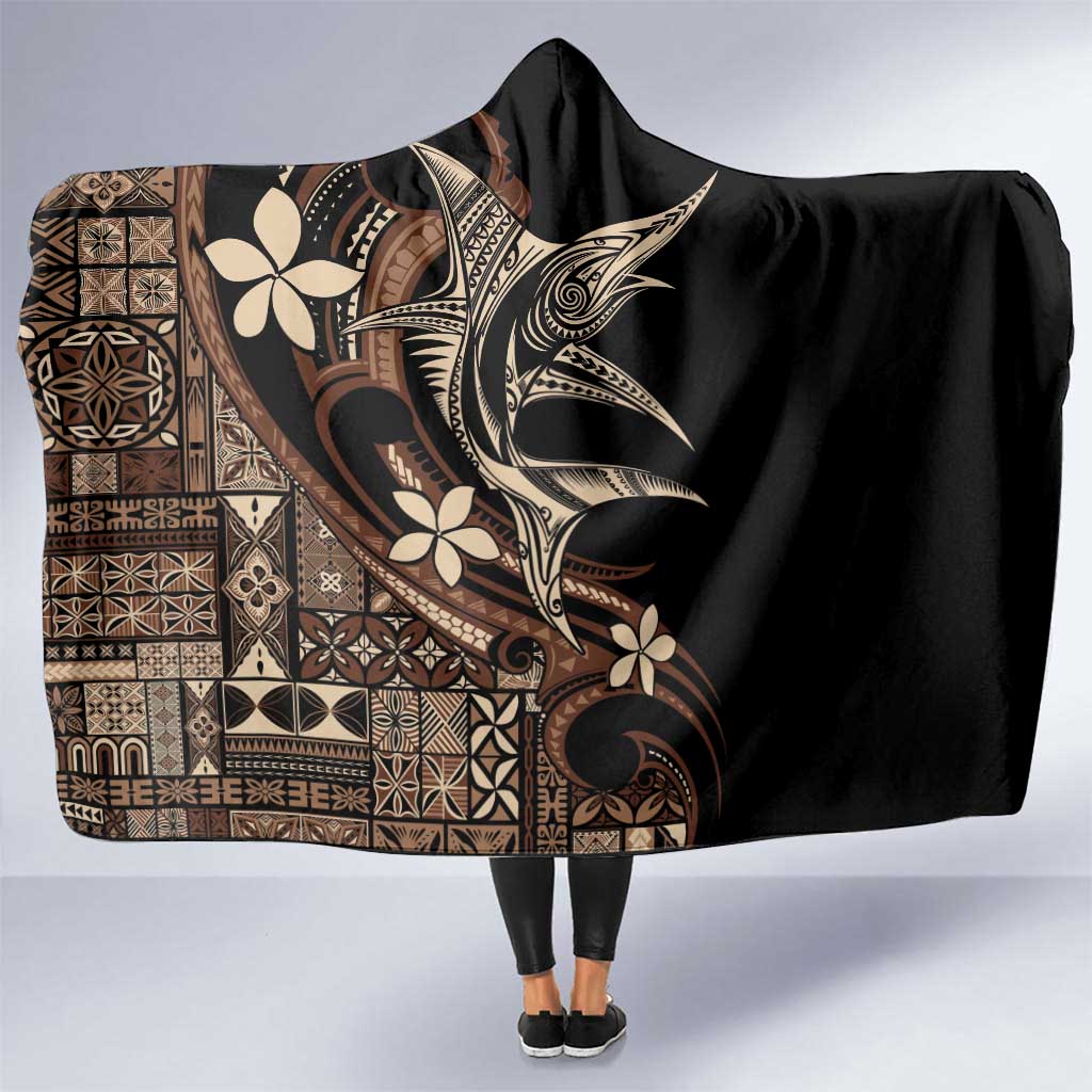 Samoa Manuia le Aso Tuto'atasi Hooded Blanket Siapo Mamanu Mix Tatau Marlin LT7 One Size Black - Polynesian Pride