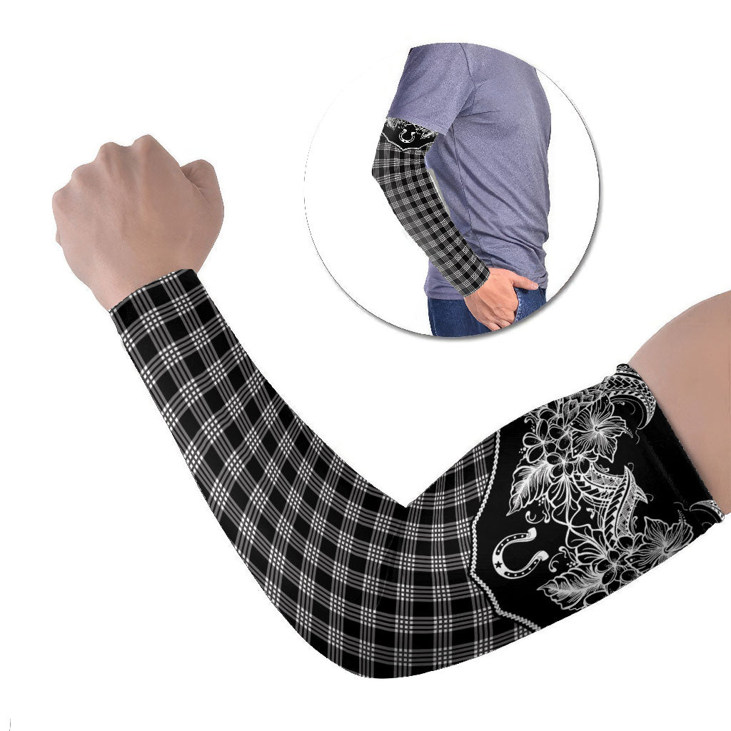 Hawai'i Paniolo Motif Black Arm Sleeves Floral Palaka Print LT7 Set of 2 Black - Polynesian Pride