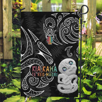 Kia Hara Te reo Maori Garden Flag Manaia Moko Pattern LT7 Garden Flag Black - Polynesian Pride