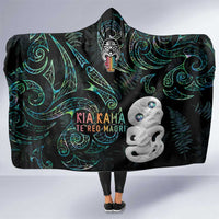Kia Hara Te reo Maori Hooded Blanket Manaia Moko Mix Paua Shell LT7 One Size Green - Polynesian Pride