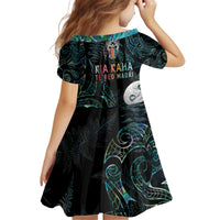 Kia Hara Te reo Maori Kid Short Sleeve Dress Manaia Moko Mix Paua Shell