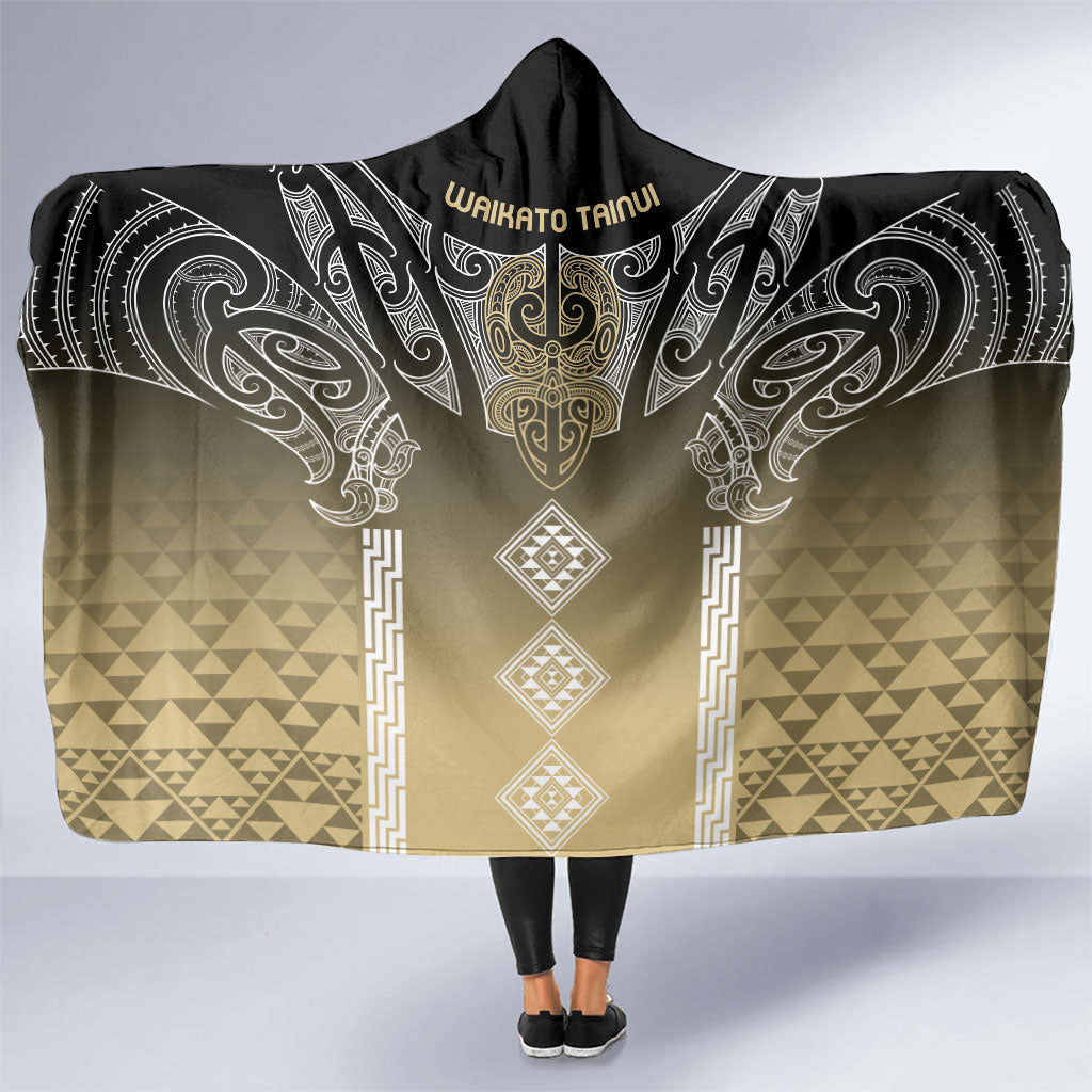 Aotearoa Maori Iwi Heritage Hooded Blanket Waikato Tainui Parauri LT7 One Size Earth Gold - Polynesian Pride