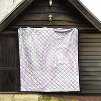 White Sunday Lotu Tamaiti Quilt Polynesian Wave Pastel Mauve - Polynesian Pride
