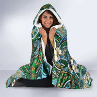 Personalised Hawaii Tribal Humpback Whale Hooded Blanket Omaomao Hibiscus Seamless Pattern