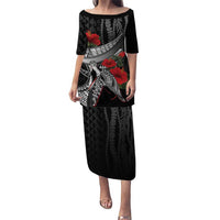Hawaiian Honu Personalized Family Matching Puletasi and Hawaiian Shirt Black Tribal Hook Pattern LT9 Mom's Dress Black - Polynesian Pride