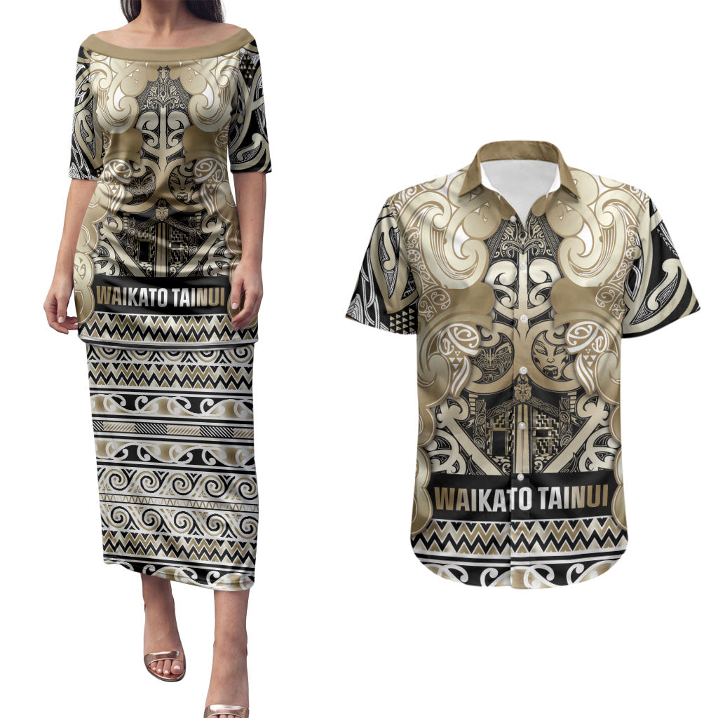 Aotearoa Iwi Waikato Tainui Couples Matching Puletasi and Hawaiian Shirt Maori Wharenui House Tribal Pattern LT9 Light Gold - Polynesian Pride