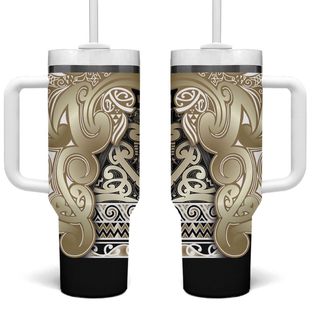 Aotearoa Iwi Waikato Tainui Tumbler With Handle Maori Wharenui House Tribal Pattern LT9 One Size: 40 oz Light Gold - Polynesian Pride