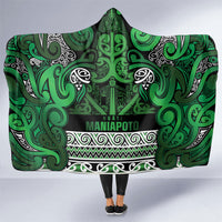 Aotearoa Iwi Ngati Maniapoto Hooded Blanket Maori Wharenui House Tribal Pattern LT9 One Size Dark green - Polynesian Pride