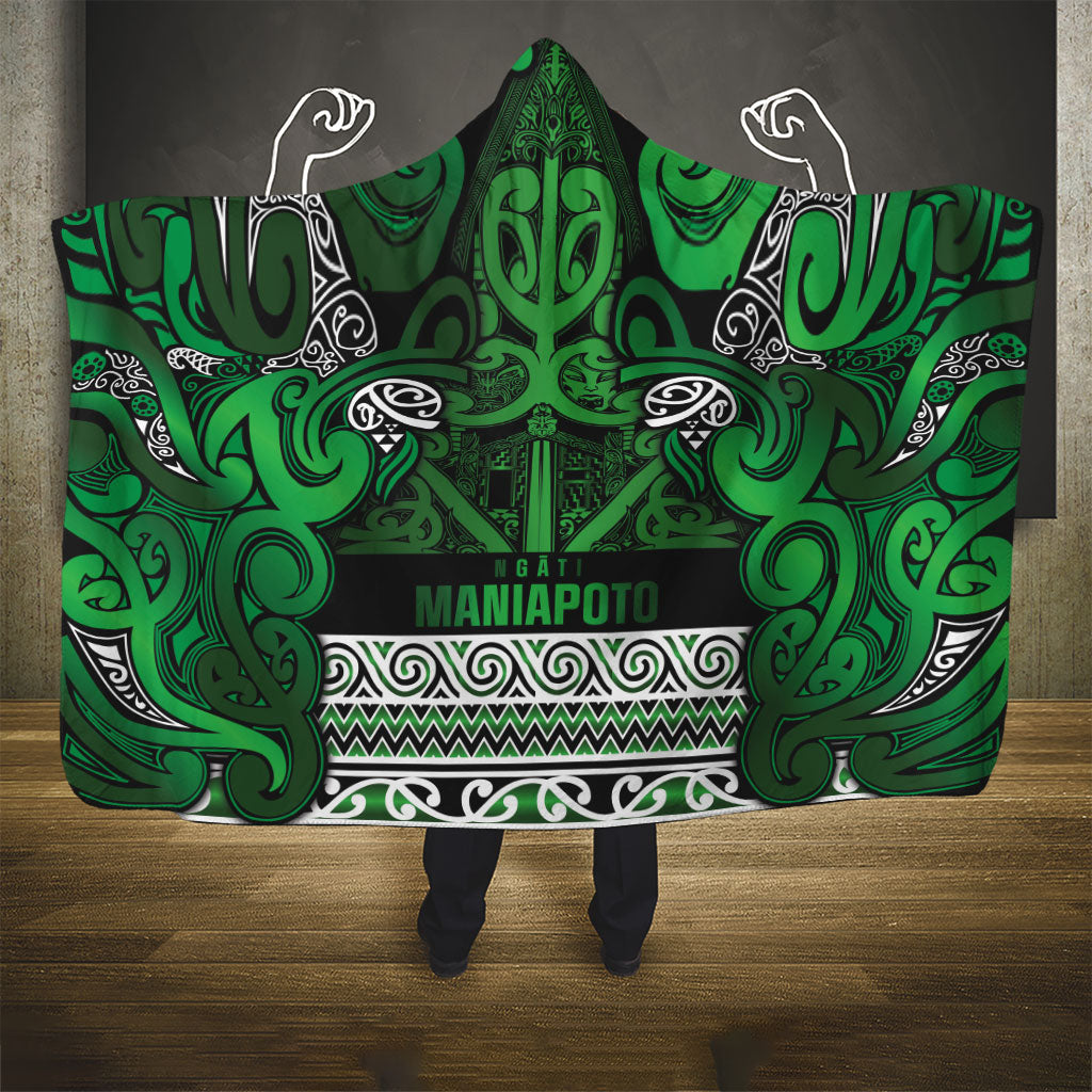 Aotearoa Iwi Ngati Maniapoto Hooded Blanket Maori Wharenui House Tribal Pattern LT9 - Polynesian Pride