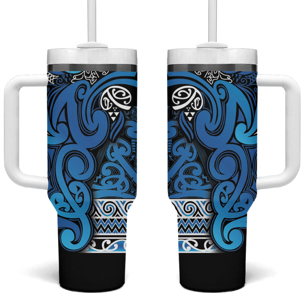 Aotearoa Iwi Ngati Porou Tumbler With Handle Maori Wharenui House Tribal Pattern LT9 One Size: 40 oz Blue - Polynesian Pride