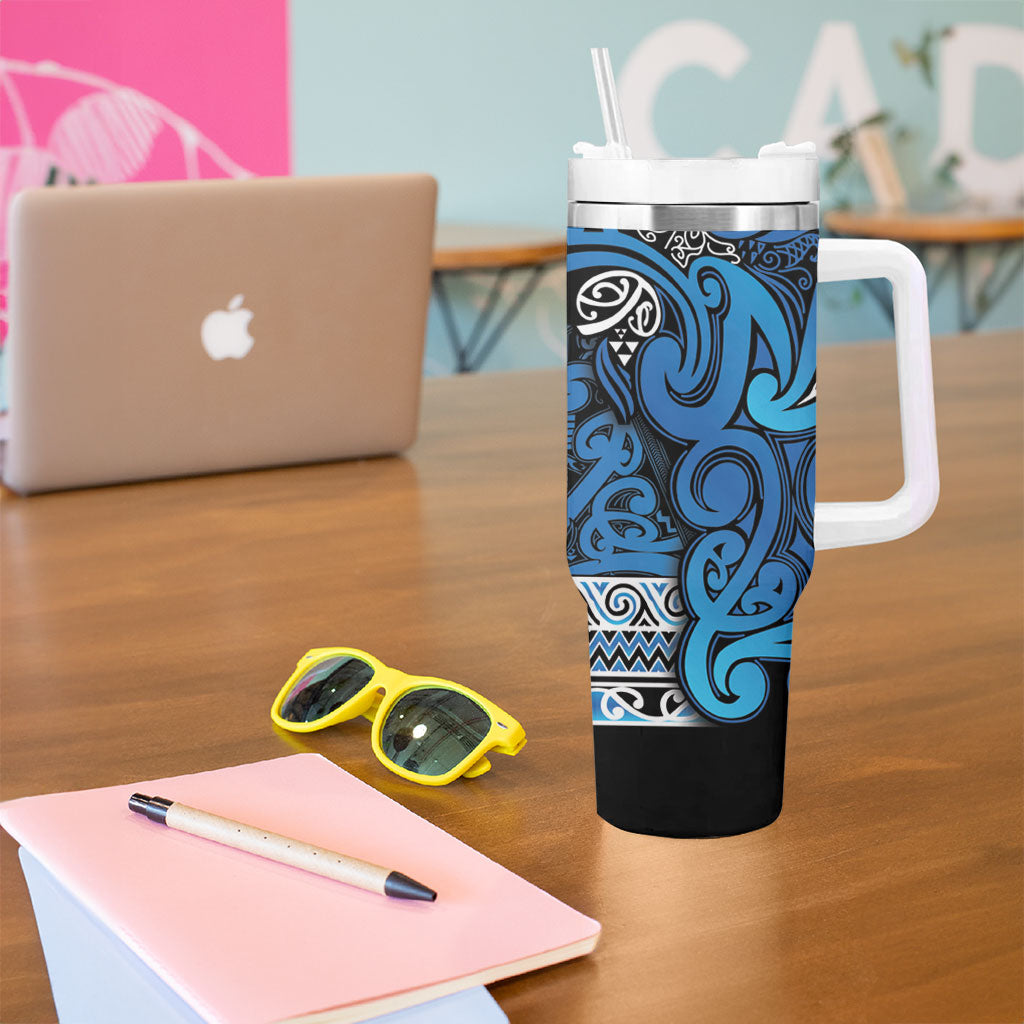 Aotearoa Iwi Ngati Porou Tumbler With Handle Maori Wharenui House Tribal Pattern LT9 - Polynesian Pride