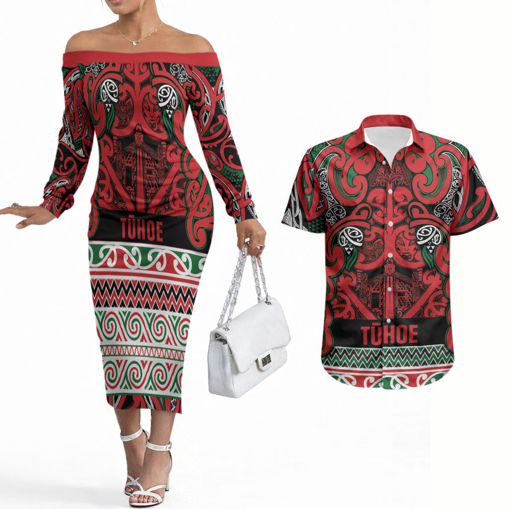 Aotearoa Iwi Tuhoe Couples Matching Off The Shoulder Long Sleeve Dress and Hawaiian Shirt Maori Wharenui House Tribal Pattern LT9 Green Red - Polynesian Pride