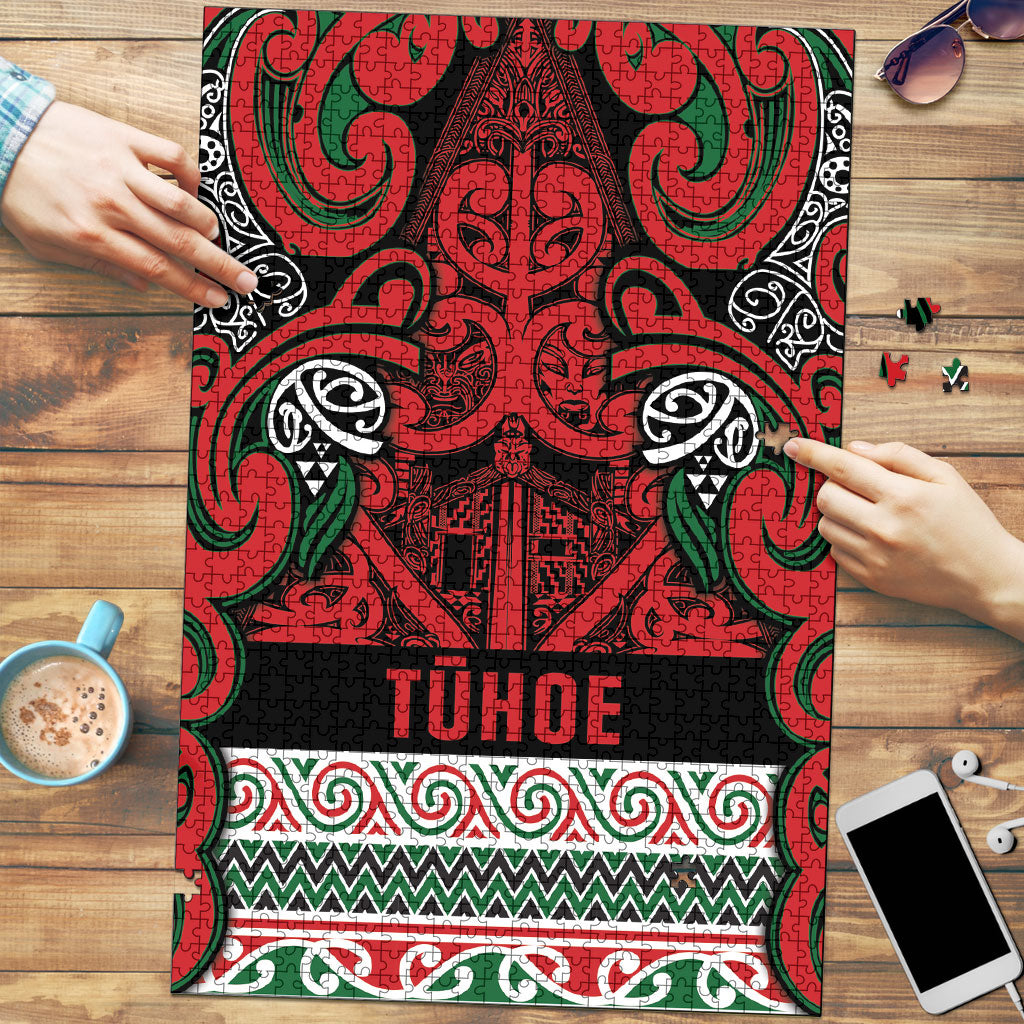 Aotearoa Iwi Tuhoe Puzzle Maori Wharenui House Tribal Pattern LT9 Green Red - Polynesian Pride