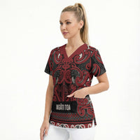 Aotearoa Iwi Ngati Toa Scrub Top Maori Wharenui House Tribal Pattern LT9 - Polynesian Pride