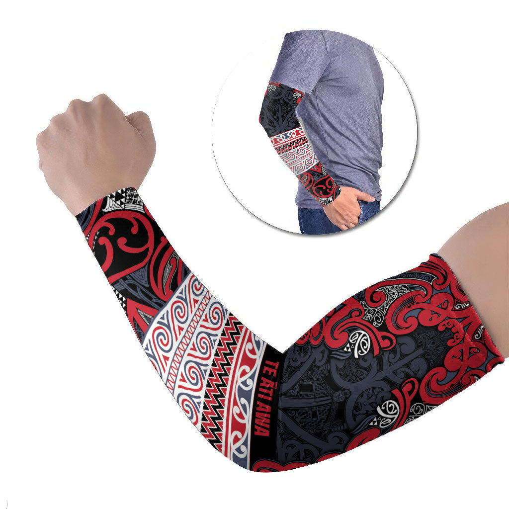 Aotearoa Iwi Te ati Awa Arm Sleeves Maori Wharenui House Tribal Pattern LT9 Set of 2 Bright Red - Polynesian Pride