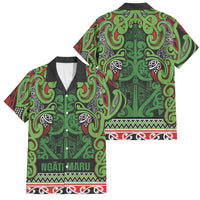 Aotearoa Iwi Ngati Maru Hauraki Family Matching Long Sleeve Bodycon Dress and Hawaiian Shirt Maori Wharenui House Tribal Pattern LT9 Dad's Shirt - Short Sleeve Green Red - Polynesian Pride