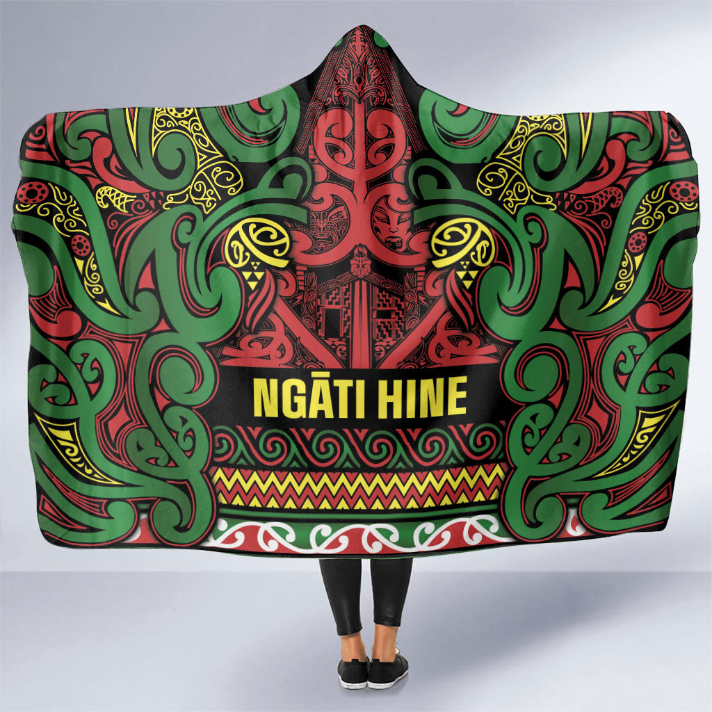 Aotearoa Iwi Ngati Hine Hooded Blanket Maori Wharenui House Tribal Pattern LT9 One Size Deep Green - Polynesian Pride