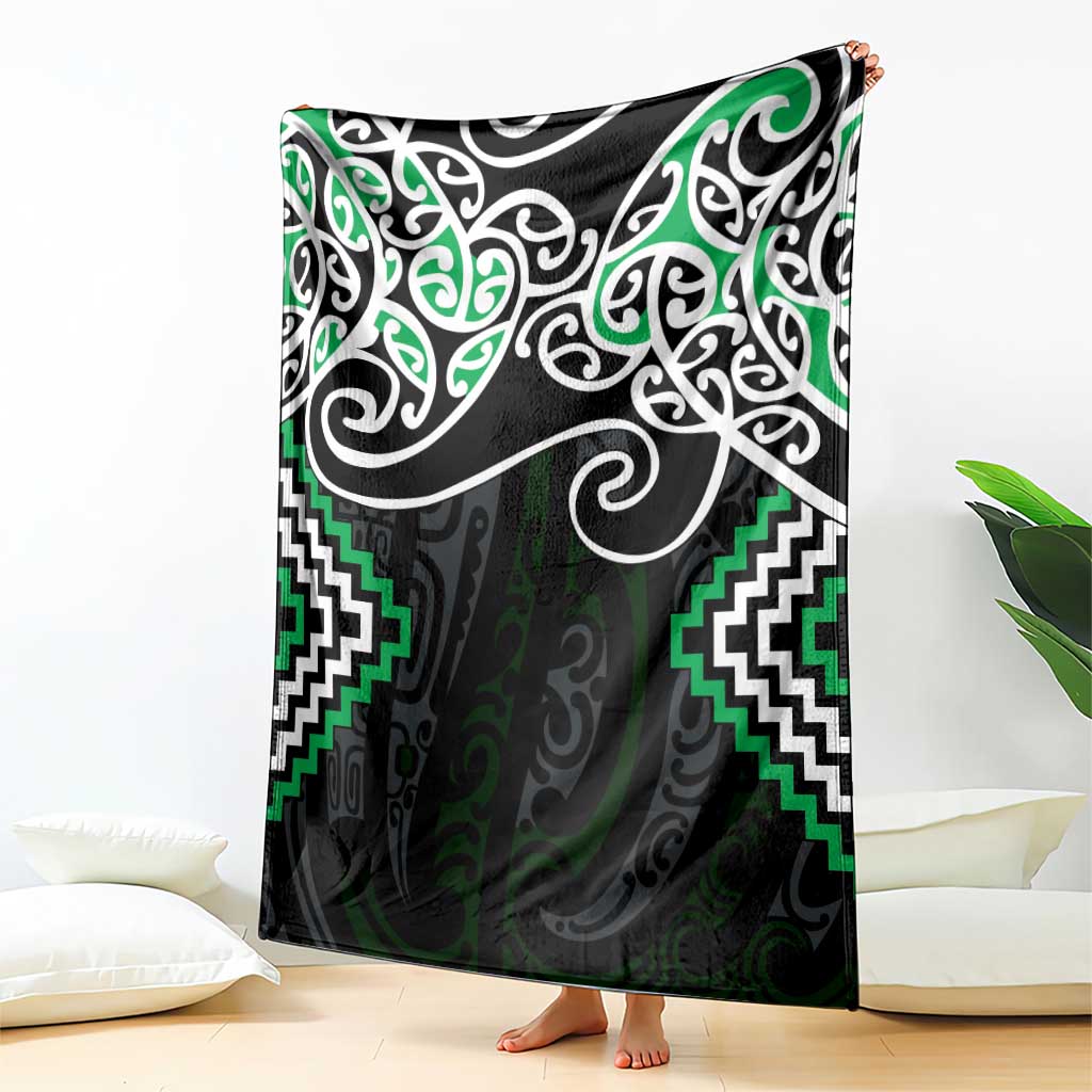 Green Aotearoa Tukutuku Manawa Tapu Blanket Ta Moko Toi Maori LT9 - Polynesian Pride