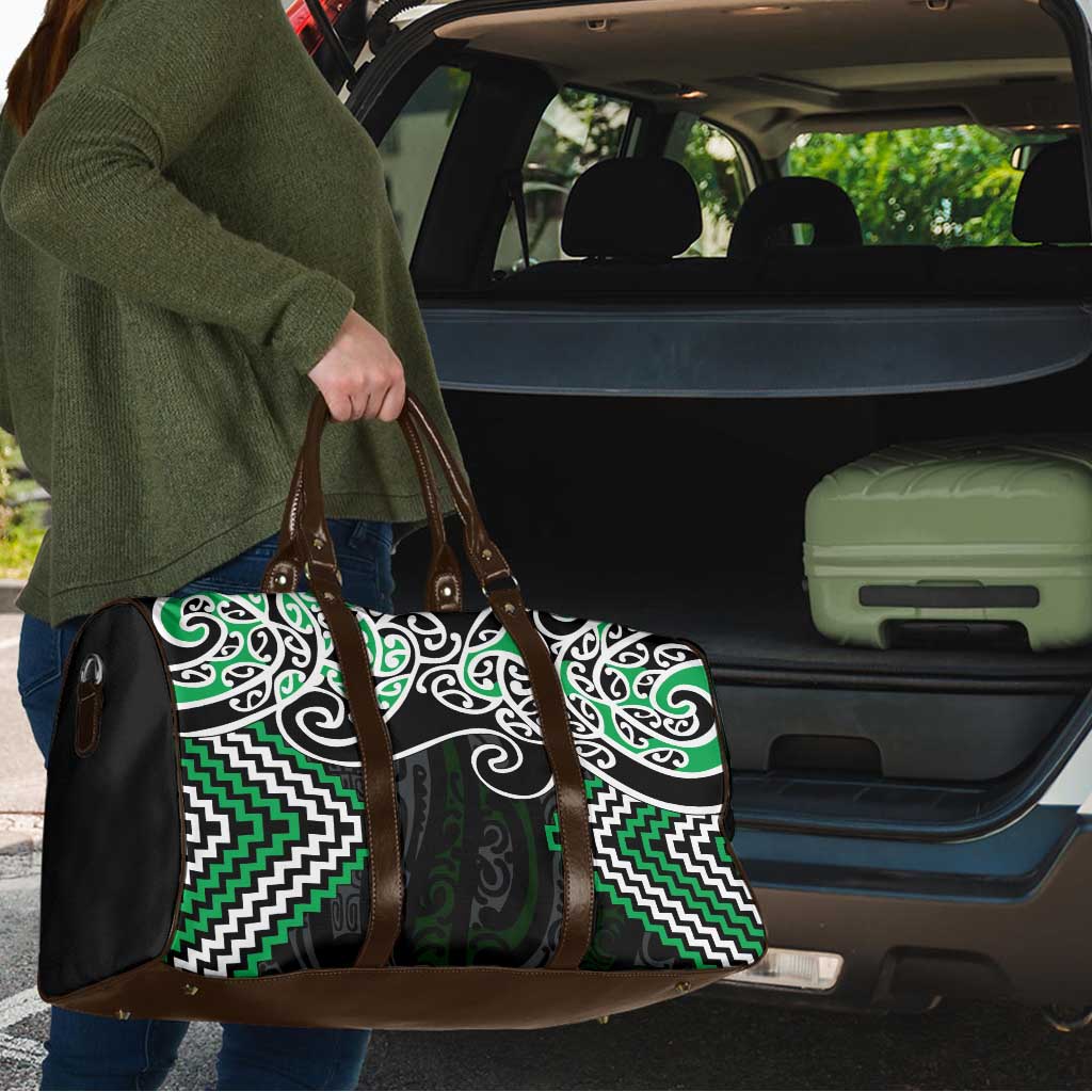 Green Aotearoa Tukutuku Manawa Tapu Travel Bag Ta Moko Toi Maori - Polynesian Pride
