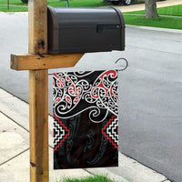 Red Aotearoa Tukutuku Manawa Tapu Garden Flag Ta Moko Toi Maori LT9 - Polynesian Pride