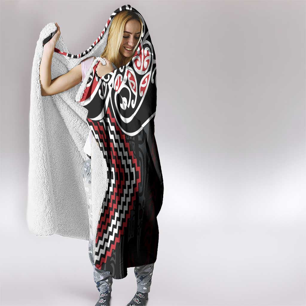 Red Aotearoa Tukutuku Manawa Tapu Hooded Blanket Ta Moko Toi Maori LT9 - Polynesian Pride