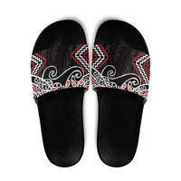 Red Aotearoa Tukutuku Manawa Tapu Slide Sandals Ta Moko Toi Maori - Polynesian Pride