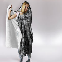 Pacific Beauty Girl Hooded Blanket Black Polyneisan Tribal Vintage Motif LT9 - Polynesian Pride