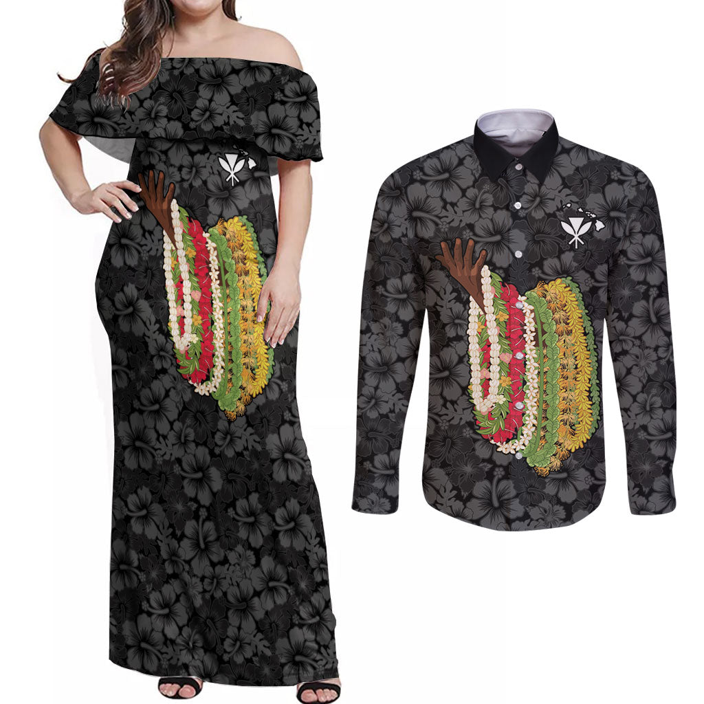Hawaii Lei Kamehameha Couples Matching Off Shoulder Maxi Dress and Long Sleeve Button Shirt Ele'ele Seamless Pattern Hibiscus Flower LT9 Black - Polynesian Pride