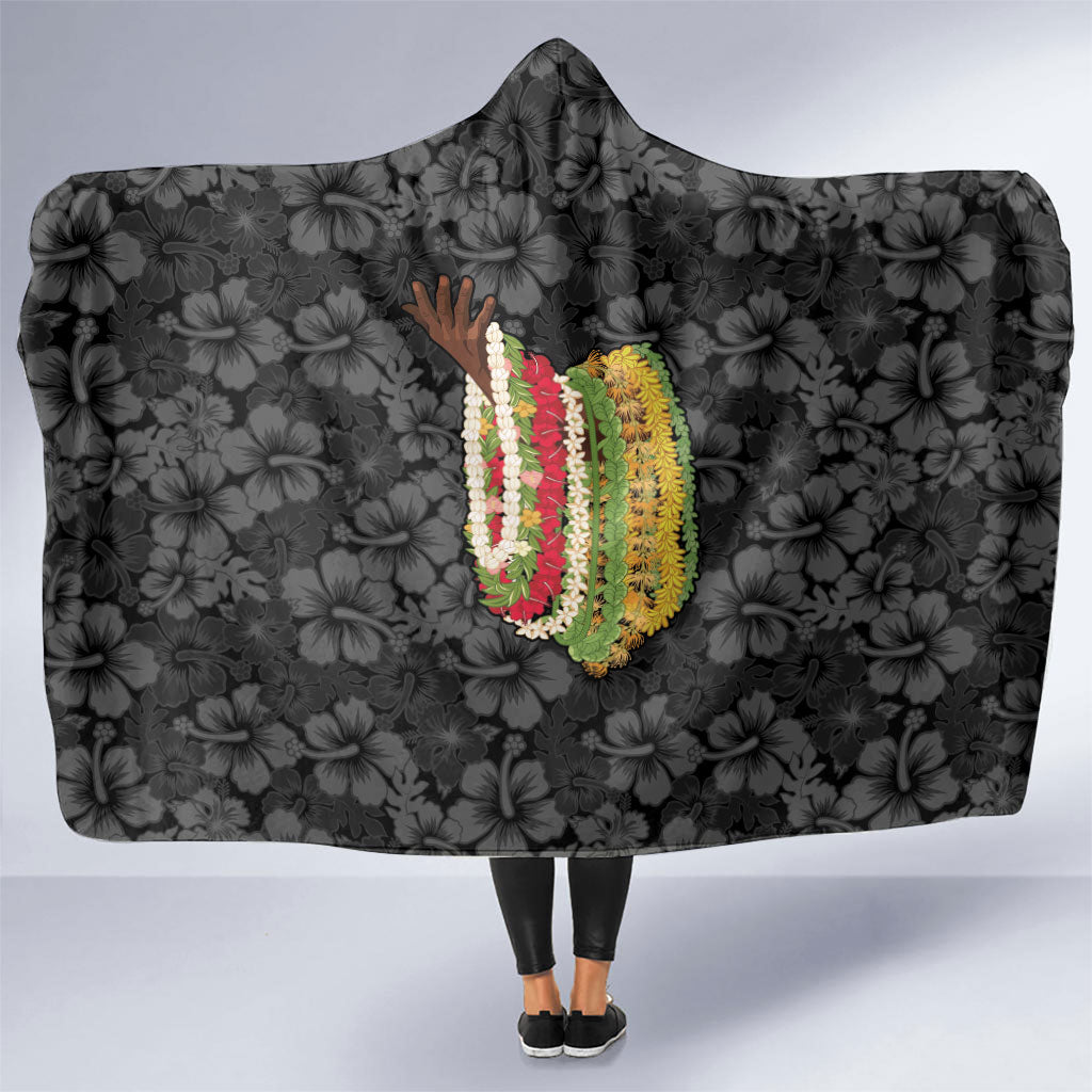 Hawaii Lei Kamehameha Hooded Blanket Ele'ele Seamless Pattern Hibiscus Flower LT9 One Size Black - Polynesian Pride