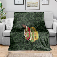 Hawaii Lei Kamehameha Blanket Oma'oma'o Seamless Pattern Hibiscus Flower