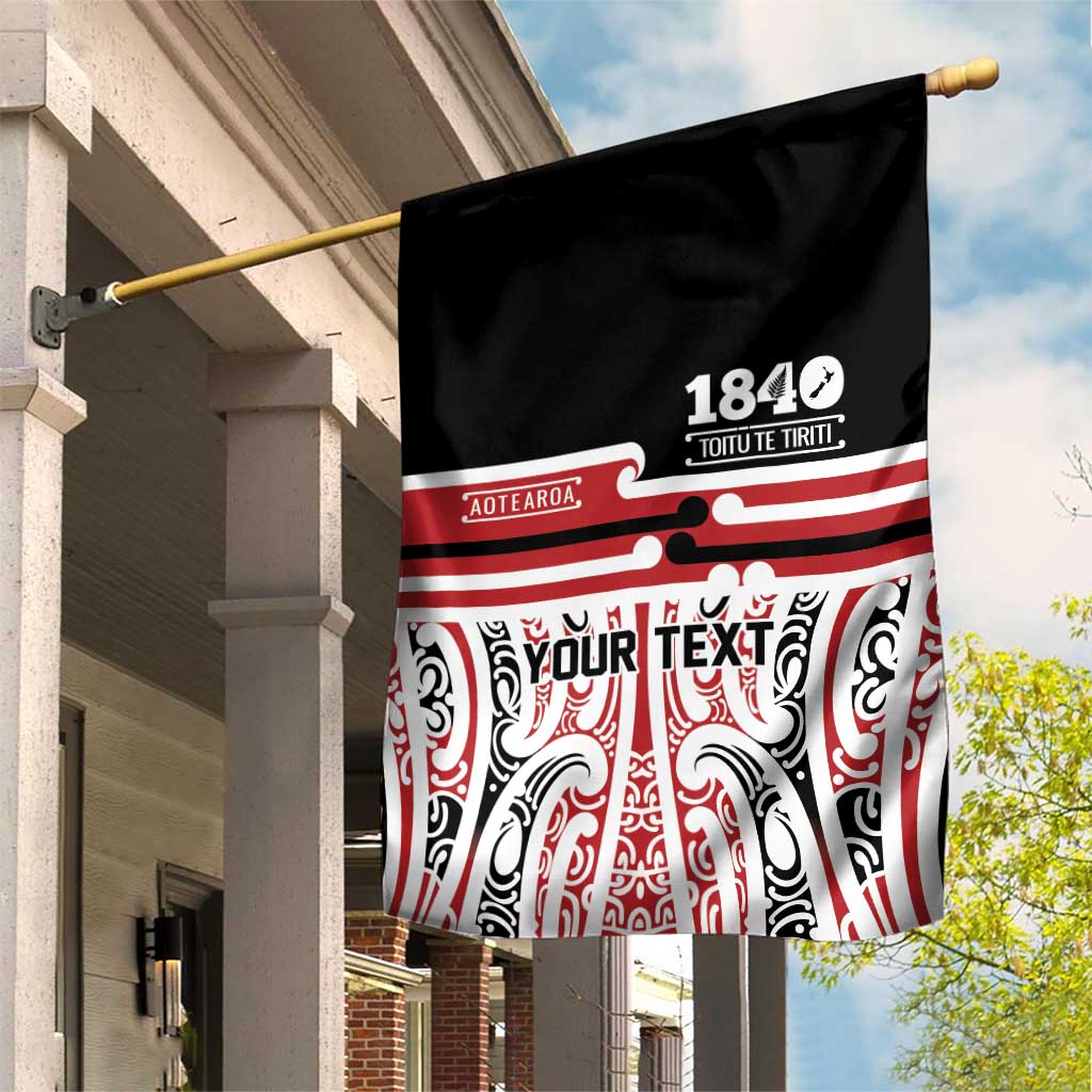 Personalised Toitu Te Tiriti Aotearoa 1840 Garden Flag Red Kowhaiwhai Puhoro LT9 House Flag Black - Polynesian Pride