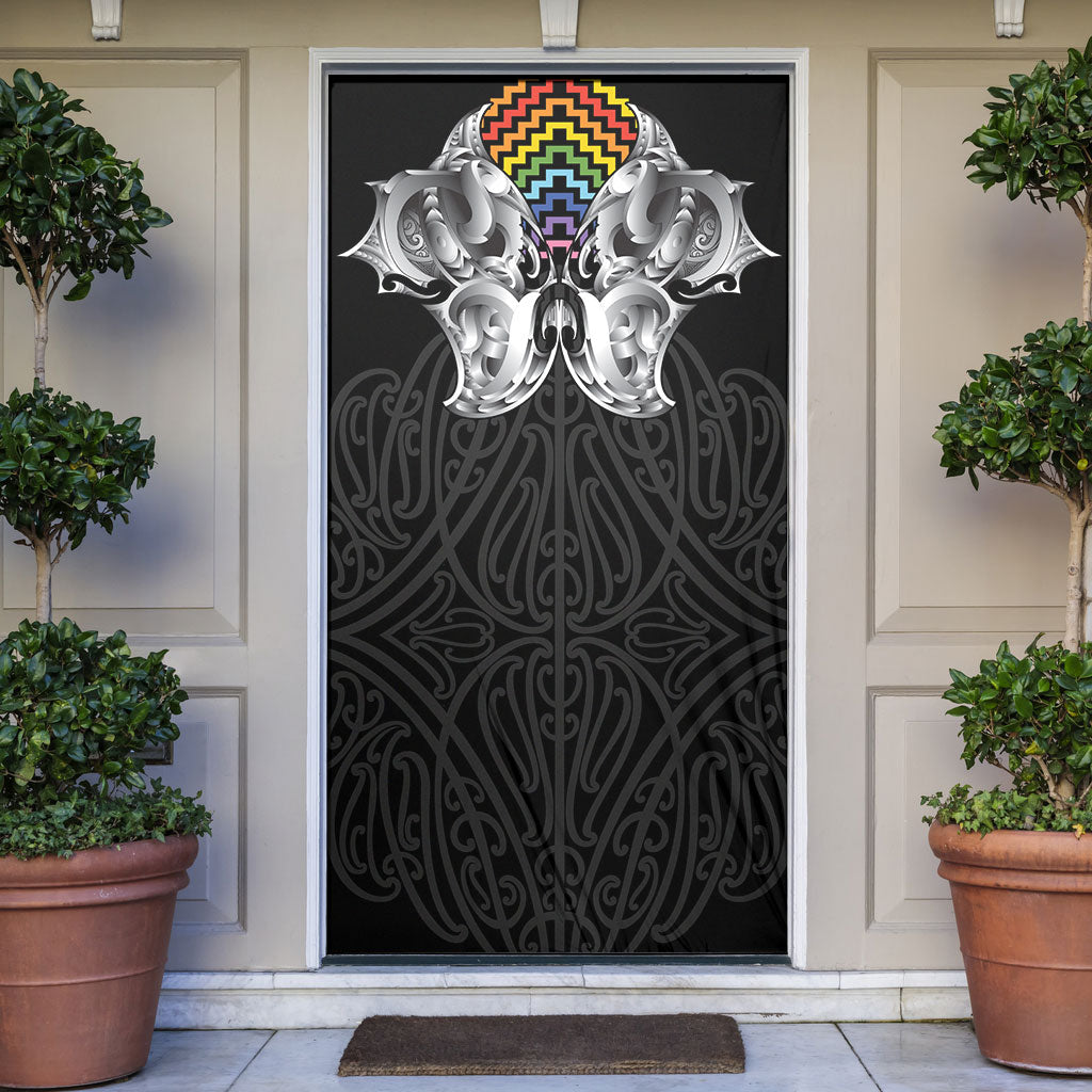 Aotearoa Kowhaiwhai Poutama Rainbow Motif Door Cover