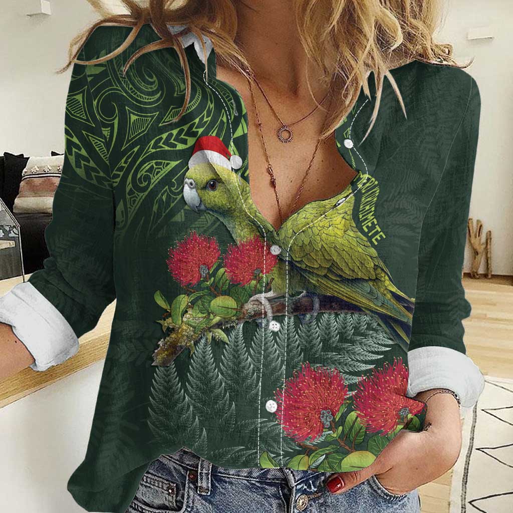 Meri Kirihimete Kakapo Women Casual Shirt Green Silver Fern Christmas Vibe