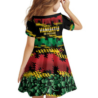 Vanuatu 46th Year Anniversary Family Matching Off Shoulder Short Dress and Hawaiian Shirt 30 July 1980 Hibiscus Seamless Pattern