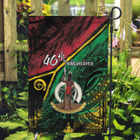 Vanuatu 46th Year Anniversary Garden Flag Vintage Grunge Vanuatu Flag Heritage LT9 Garden Flag Black - Polynesian Pride