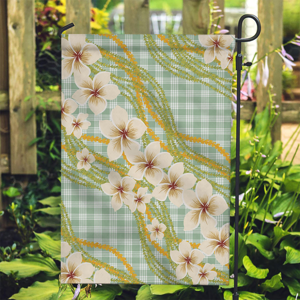 Liko Kukui Hawai'i Palaka Plumeria Garden Flag Puakenikeni and Maile Lei LT9 Garden Flag Sage Green - Polynesian Pride