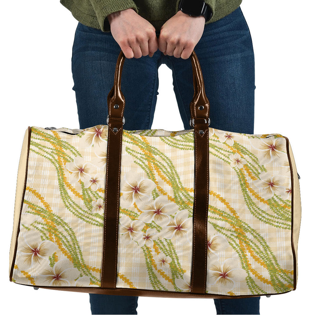 Melemele Ahiahia Hawai'i Palaka Plumeria Travel Bag Puakenikeni and Maile Lei