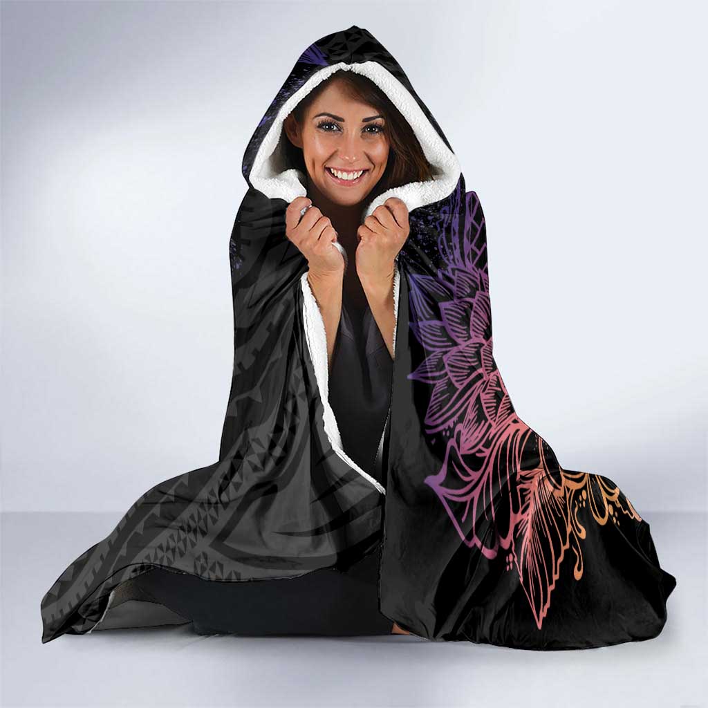 Floral Polynesian Hibiscus Tattoo Hooded Blanket Peach Gradient Style