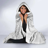 Samoa Siapo White Sunday Hooded Blanket Lotu Tamaiti Polynesian White Pattern - Polynesian Pride