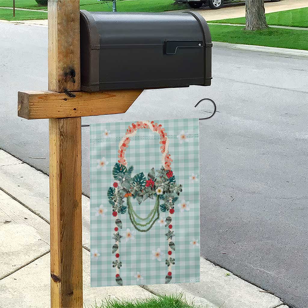 Turquoise Hawaiian Palaka Garden Flag Kukui Nut Money Lei - Polynesian Pride