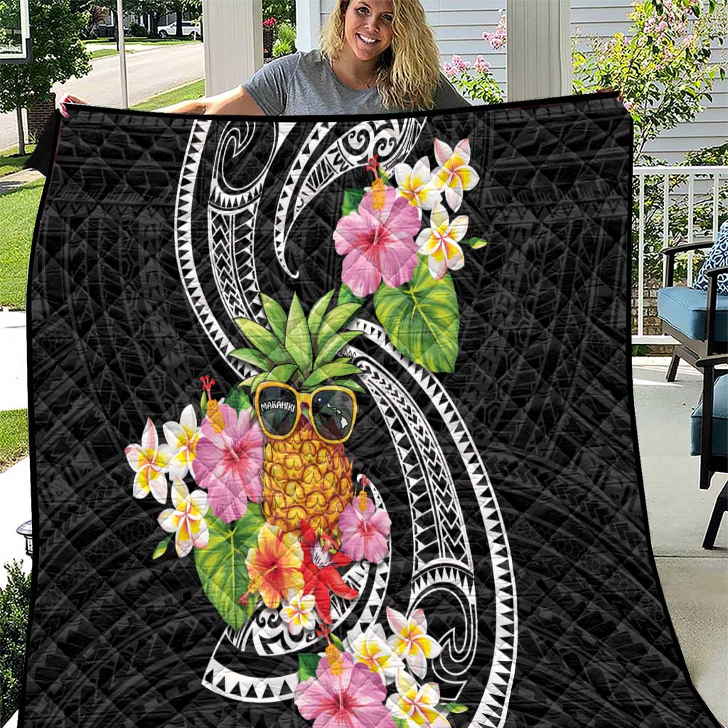 Hau'oli Makahiki Hou Quilt Aloha Pineapple Tropical Vibe